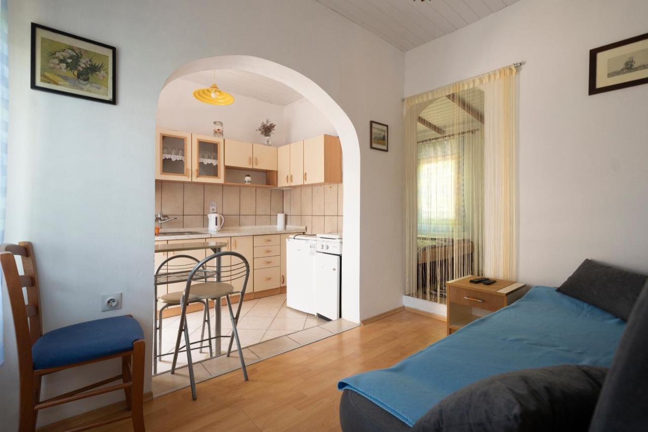 Studio Apartman Ema 2 Gornji Karin Extérieur photo